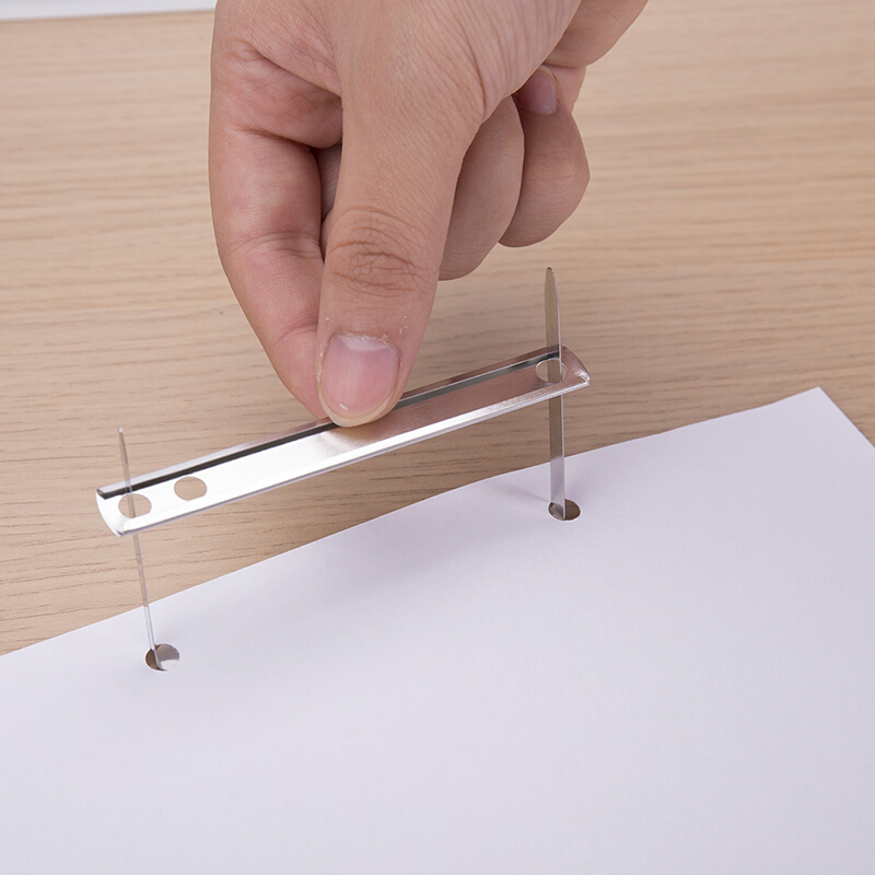 得力（deli） 5547 80mm 封閉式金屬裝訂夾 50套/盒_http://bzsa.cn/img/images/C201903/1551856937882.jpg