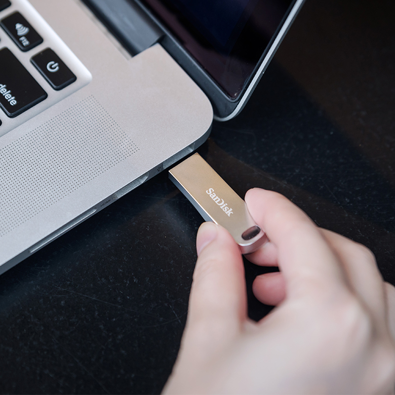 閃迪（SanDisk）512GB USB3.1 U盤 CZ74酷奐 銀色 金屬外殼 內(nèi)含安全加密軟件_http://bzsa.cn/img/images/C202202/1645409558936.jpg