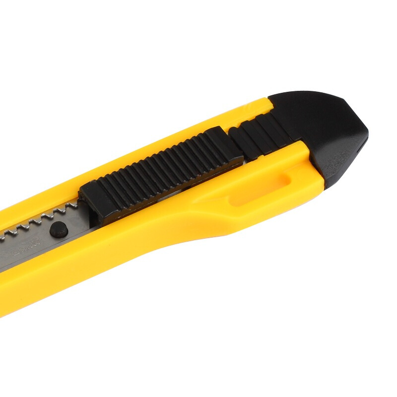 齊心（COMIX） B2826 9mm防滑自鎖美工刀小號壁紙刀顏色隨機_http://bzsa.cn/img/sp/142/d8757c0a-4372-4d68-8d25-afe3447aa019.jpg