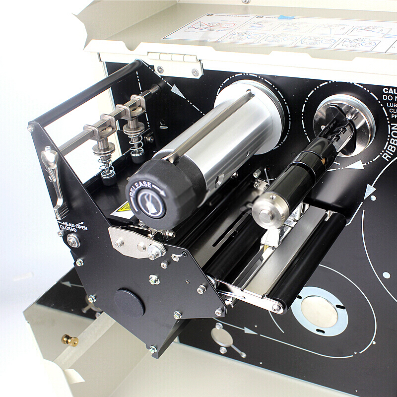 斑馬（ZEBRA） 105SL PLUS 工業(yè)型條碼打印機(jī) 二維碼標(biāo)簽打印機(jī) (203dpi) _http://bzsa.cn/img/sp/218/bd4cbc13-16f7-41ae-8bb0-7e9949673264.jpg