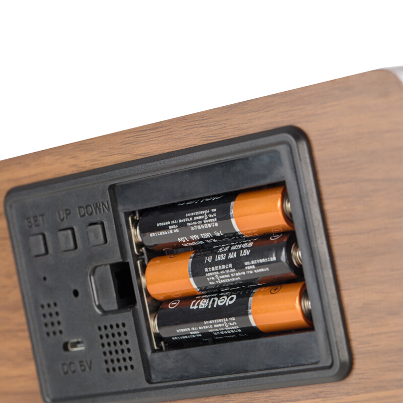 得力（deli） 8815 多功能電子鐘 150*42*70mm (棕色) _http://bzsa.cn/img/sp/419/2bb10ca0-516f-4ec9-9130-46734f75e897.jpg