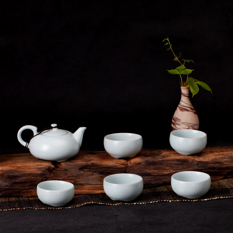 東道汝窯 功夫茶具套裝 喜樂壺杯組/一壺五杯（天青色）_http://bzsa.cn/img/sp/437/613a34fa-b525-4bde-a630-316bfa7a781c.jpg