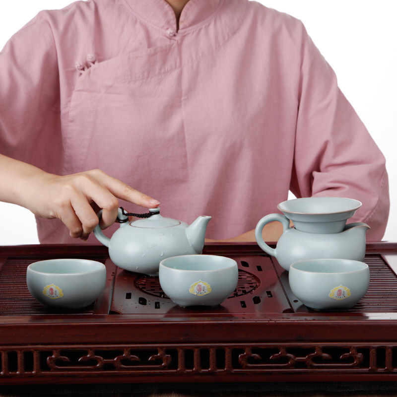 東道汝窯 功夫茶具套裝 喜樂壺杯組/一壺五杯（天青色）_http://bzsa.cn/img/sp/437/704baf6f-8466-4f6a-8284-6657a2e0a6d7.jpg